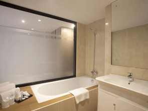 Paripas Patong Resort