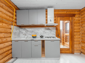 House Izbushka (Zhiloj dom)