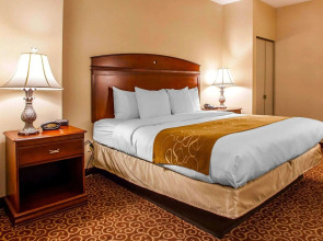 Comfort Suites East Brunswick - South River