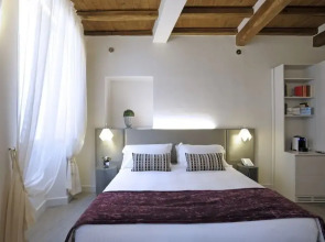 Trevi Palace Luxury Inn