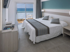 Отель 4R Miramar Calafell