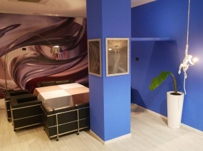 Blue Shades Aparthotel