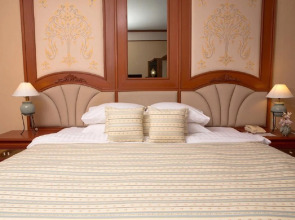 Chiang Mai Plaza Hotel