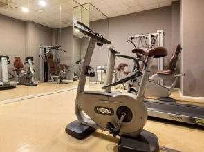 Hotel ILUNION Valencia 4