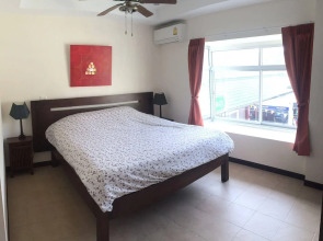 Merlin Plaza Apartments