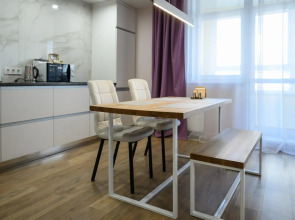 Абри Люкс на Революции, 24