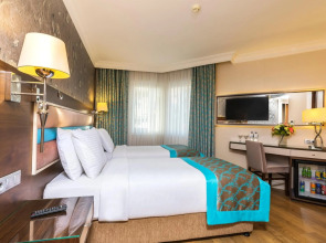 Huatian Chinagora Hotel