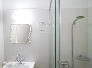 Faros Villa small hotel & restaurant