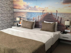 Royal Life Exclusive