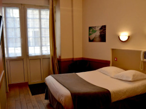 Hotel De La Porte Saint Pierre