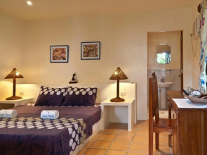 Easy Diving and Beach Resort