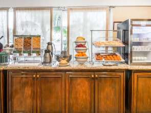 Comfort Suites Paradise Island