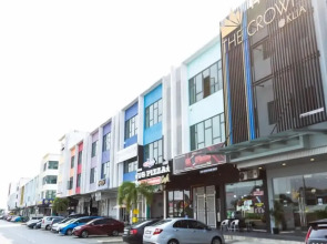 The Crown Hotel Klia