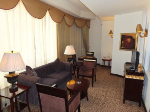 Gloria Hotel & Suites