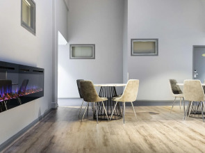 BreakFree on Broadway Sydney