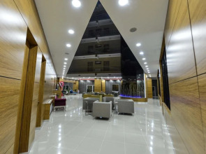 Grand Surmely Business Hotel