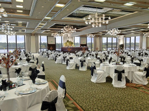 Holiday Inn Portland - Columbia Riverfront by IHG