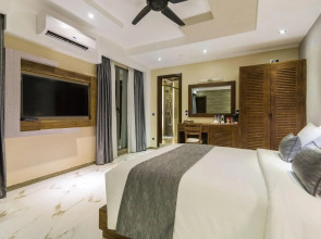 Отель Samann Grand