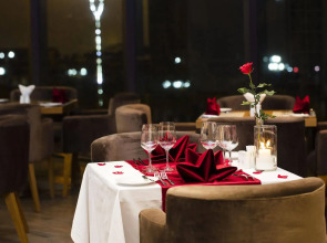 Starcity Hotel & Condotel Beachfront Nha Trang