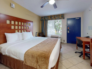 Rodeway Inn & Suites Fort Lauderdale Airport & Cruise Port