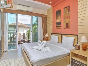 Whispering Palms Suite