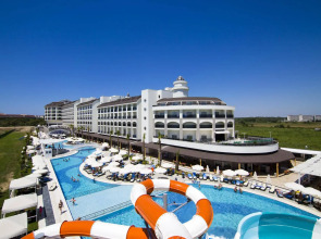 Port River Hotel & Spa