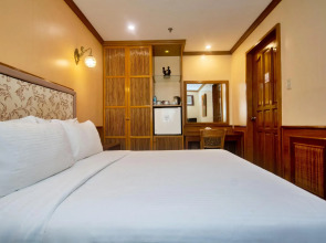 Red Coconut Beach Hotel