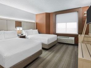 Holiday Inn Express & Suites Nearest Universal Orlando by IHG