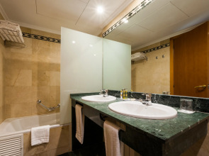 Eurostars Cristal Palace