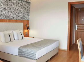 Отель Ramada by Wyndham, Athens Club Attica Riviera