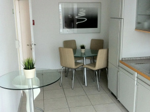 Dom Hotel Am Römerbrunnen