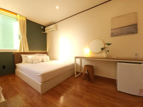 OYO Hostel Myeongdong 5