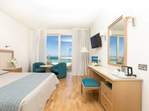 The Golden Coast Beach Hotel