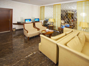 Raviz Center Point Hotel