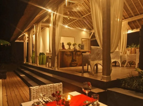 Maylie Bali Villa Bungalows