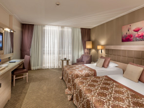 Отель Miracle Resort - All Inclusive