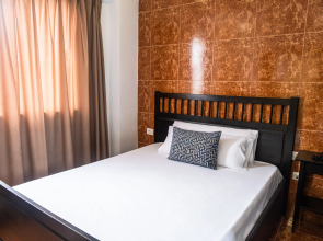 Hotel Adonis Capital