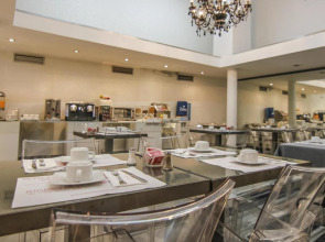 Petit Palace Plaza de la Reina