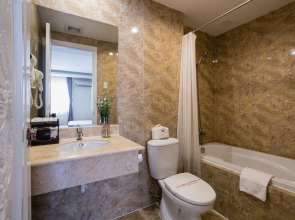 Asian Ruby Center Point Hotel