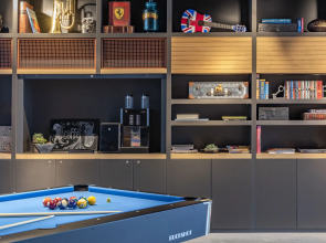 MOXY London Heathrow Airport