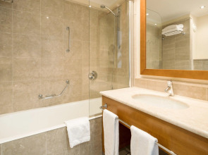 Hotel ILUNION Aqua 3