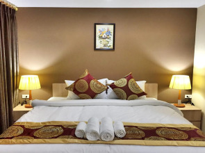 Top High Airport Link Hotel