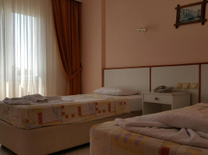 Golden Moon Apart Hotel