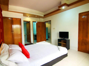 Hotel Tropical Daisy