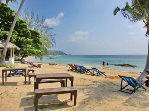 Thaniza Beachfront Resort