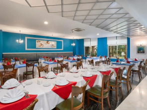 Seaden Sea World Resort & Spa