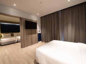 Seabed Grand Hotel Phuket