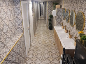 Capsule & Dormitory Space-X