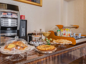 Affreschi Su Roma Luxury B&B