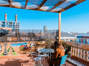 Happy People Ramblas Harbour